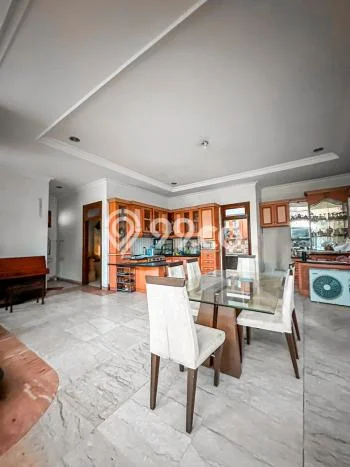 Hunian Eksklusif Siap Huni LT 598m2 di Dukuh Pakis, Surabaya Hunian Eksklusif Siap Huni LT 598m2 di Dukuh Pakis, Surabaya