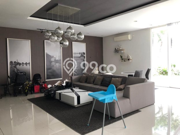 Dijual Rumah Premium dengan Fasilitas Sekitar Komplit di Wiyung, Surabaya Dijual Rumah Premium dengan Fasilitas Sekitar Komplit di Wiyung, Surabaya