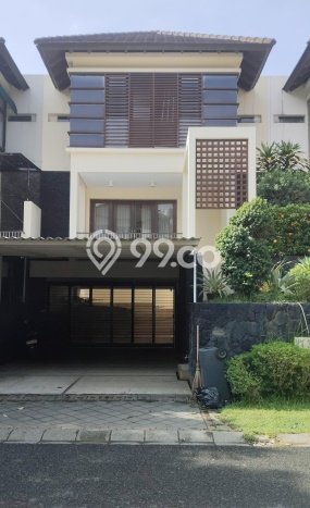 Hunian Mewah LB 251m2 Siap Pakai Desain Elegan di Graha, Surabaya Hunian Mewah LB 251m2 Siap Pakai Desain Elegan di Graha, Surabaya