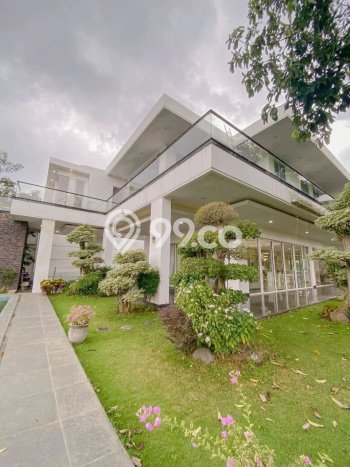 Hunian Elit LB 2500m2 Siap Pakai Desain Elegan di Pakuwon Indah, Surabaya Hunian Elit LB 2500m2 Siap Pakai Desain Elegan di Pakuwon Indah, Surabaya