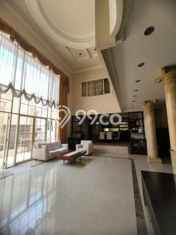 Hunian Mewah LB 550m2 Siap Huni Desain Elegan di Citraland, Surabaya Hunian Mewah LB 550m2 Siap Huni Desain Elegan di Citraland, Surabaya