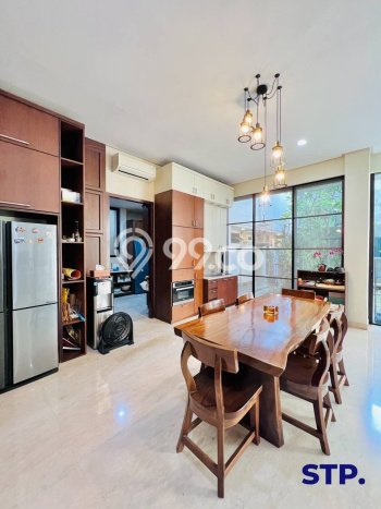 Rumah Eksklusif Dijual LT 432m2 di Sambikerep, Surabaya Rumah Eksklusif Dijual LT 432m2 di Sambikerep, Surabaya