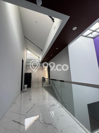 Rumah Elit Modern Siap Huni di Citraland Surabaya Rumah Elit Modern Siap Huni di Citraland Surabaya