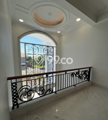 Dijual Rumah Premium dengan Fasilitas Sekitar Komplit di Sukolilo, Surabaya Dijual Rumah Premium dengan Fasilitas Sekitar Komplit di Sukolilo, Surabaya