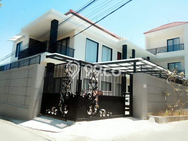 Jual Rumah Luas Megah Dengan View Cantik di Jimbaran, Badung Jual Rumah Luas Megah Dengan View Cantik di Jimbaran, Badung