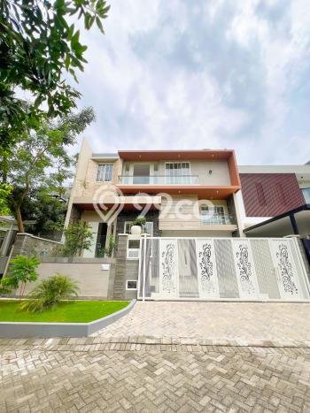 Hunian Mewah LB 600m2 Siap Pakai Desain Elegan di Citraland, Surabaya Hunian Mewah LB 600m2 Siap Pakai Desain Elegan di Citraland, Surabaya