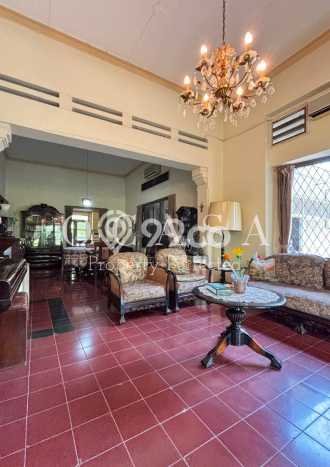 Hunian Mewah LB 322m2 Siap Pakai Desain Elegan di Menteng, Jakarta Pusat Hunian Mewah LB 322m2 Siap Pakai Desain Elegan di Menteng, Jakarta Pusat