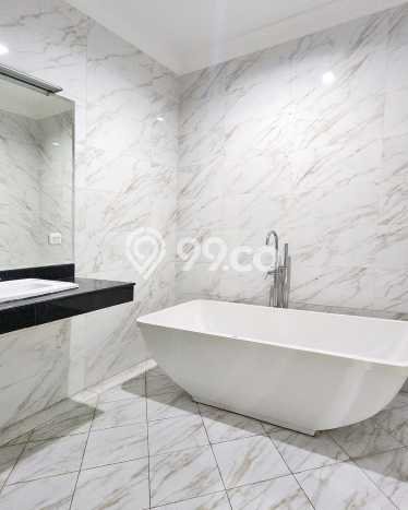 Ready to Use! Premium House LT 134m2 Desain Modern di Fatmawati Ready to Use! Premium House LT 134m2 Desain Modern di Fatmawati