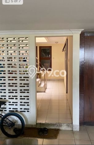 Rumah Mewah LB 235m2 Siap Pakai Desain Elegan di Cipete, Jakarta Selatan Rumah Mewah LB 235m2 Siap Pakai Desain Elegan di Cipete, Jakarta Selatan