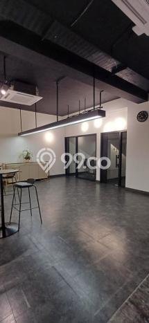 Unit Kantor disewakan di Kebayoran Baru Jakarta Selatan dengan LT 500m2 / LB 382m2 Unit Kantor disewakan di Kebayoran Baru Jakarta Selatan dengan LT 500m2 / LB 382m2