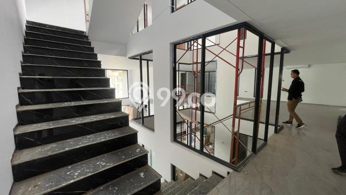 Rumah Siap Pakai di Kalidoni, Palembang, LT 275m2m² Bangunan 540m2m² Rumah Siap Pakai di Kalidoni, Palembang, LT 275m2m² Bangunan 540m2m²
