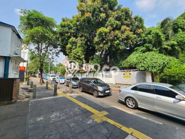 POTENSI BESAR! Komersial Kawasan Mampang Prapatan, Luas 1044m², Lokasi Mainroad POTENSI BESAR! Komersial Kawasan Mampang Prapatan, Luas 1044m², Lokasi Mainroad