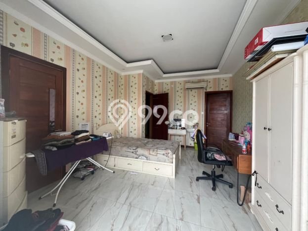 Rumah Mewah LB 432m2 Siap Pakai Desain Elegan di Tanah Tinggi, Tangerang Rumah Mewah LB 432m2 Siap Pakai Desain Elegan di Tanah Tinggi, Tangerang