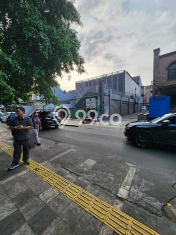 POTENSI BESAR! Komersial Kawasan Mampang Prapatan, Luas 1044m², Lokasi Mainroad POTENSI BESAR! Komersial Kawasan Mampang Prapatan, Luas 1044m², Lokasi Mainroad