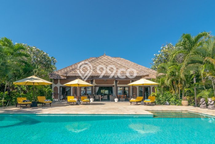 B18 Villa Tepi Pantai Dengan 4 Kamar Tidur di Lovina, Buleleng, Bali Utara B18 Villa Tepi Pantai Dengan 4 Kamar Tidur di Lovina, Buleleng, Bali Utara