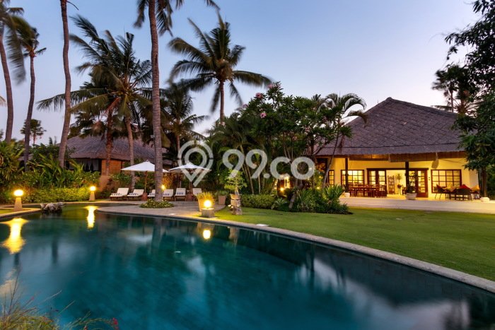 B02 Dijual Villa Tepi Pantai Dengan Guest House di Dencarik, Lovina Buleleng B02 Dijual Villa Tepi Pantai Dengan Guest House di Dencarik, Lovina Buleleng