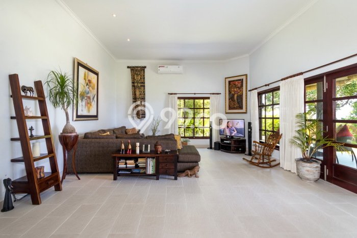 B02 Dijual Villa Tepi Pantai Dengan Guest House di Dencarik, Lovina Buleleng B02 Dijual Villa Tepi Pantai Dengan Guest House di Dencarik, Lovina Buleleng