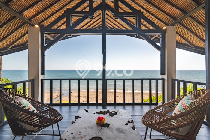 B15 Dijual 2 Beachfront Villa di Bali Utara B15 Dijual 2 Beachfront Villa di Bali Utara
