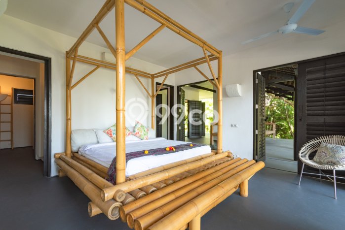 B15 Dijual 2 Beachfront Villa di Bali Utara B15 Dijual 2 Beachfront Villa di Bali Utara