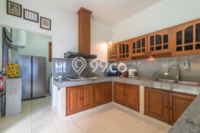 INVESTASI TEPAT! Rumah area Bukti, Luas 1420m² Bangunan 200m² INVESTASI TEPAT! Rumah area Bukti, Luas 1420m² Bangunan 200m²