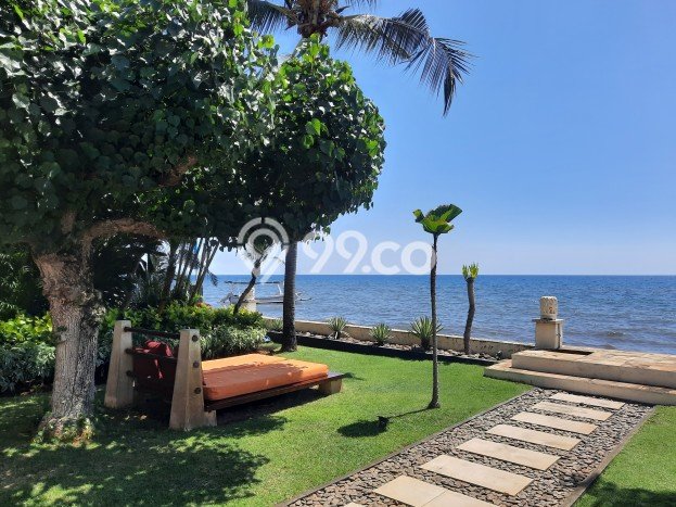 B07 Villa Tepi Pantai Taman Tropis Furnished di Dencarik, Buleleng B07 Villa Tepi Pantai Taman Tropis Furnished di Dencarik, Buleleng