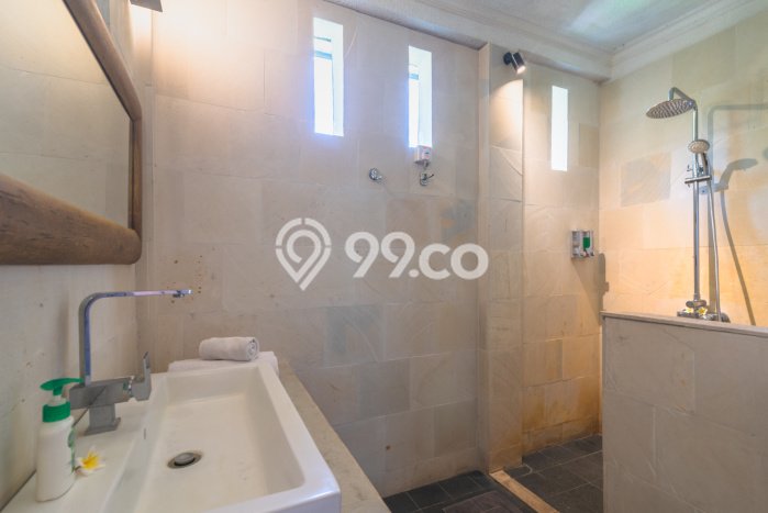 FOR SALE! Vila di , Area 2400m2m², Lokasi Strategis FOR SALE! Vila di , Area 2400m2m², Lokasi Strategis