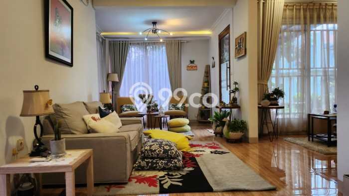 Hunian Mewah LB 200m2 Siap Pakai Desain Elegan di Galaxy, Bekasi Hunian Mewah LB 200m2 Siap Pakai Desain Elegan di Galaxy, Bekasi