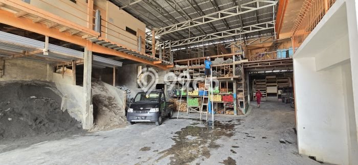 Komersial Dijual di Cibitung Bekasi dengan Luas Bangunan 400m2 Komersial Dijual di Cibitung Bekasi dengan Luas Bangunan 400m2