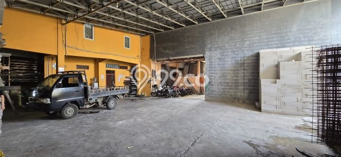 Komersial Dijual di Cibitung Bekasi dengan Luas Bangunan 400m2 Komersial Dijual di Cibitung Bekasi dengan Luas Bangunan 400m2