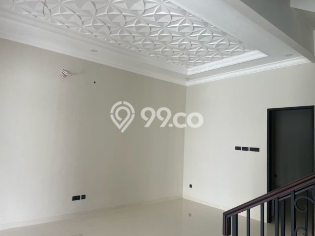 Hot Offer Hunian Mewah Ideal dan Luas di Duren Sawit, Jakarta Timur Hot Offer Hunian Mewah Ideal dan Luas di Duren Sawit, Jakarta Timur