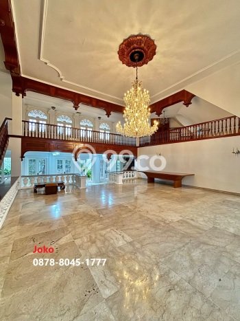 Rumah Elit Modern Siap Huni di Simprug Jakarta Selatan Rumah Elit Modern Siap Huni di Simprug Jakarta Selatan