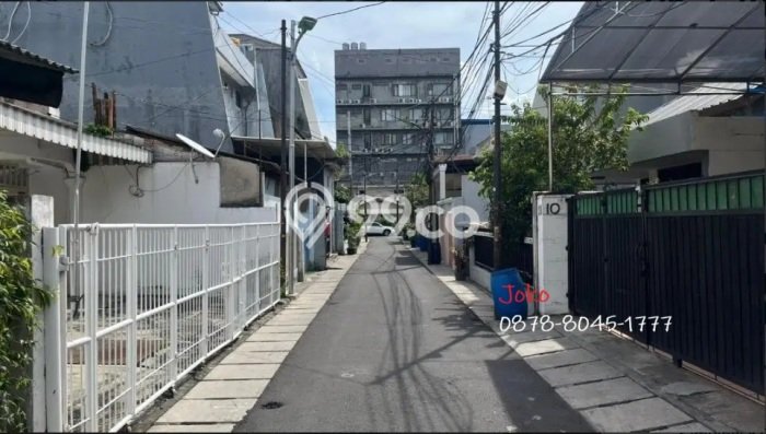 Rumah Terawat area Cideng, Jakarta Pusat, LT 219m², LB 200m² Rumah Terawat area Cideng, Jakarta Pusat, LT 219m², LB 200m²
