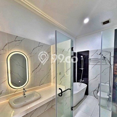 Rumah Elit LB 300m2 Siap Pakai Desain Elegan di Pejaten, Jakarta Selatan Rumah Elit LB 300m2 Siap Pakai Desain Elegan di Pejaten, Jakarta Selatan