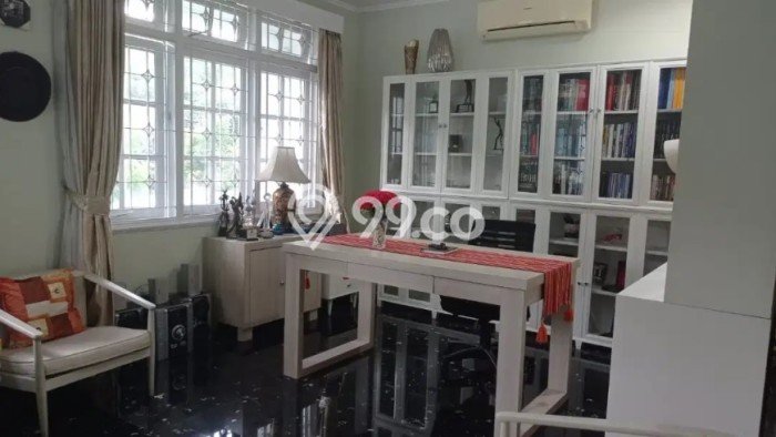 Jual Rumah Mewah Elegan Dengan View Cantik di Cibubur, Jakarta Timur Jual Rumah Mewah Elegan Dengan View Cantik di Cibubur, Jakarta Timur