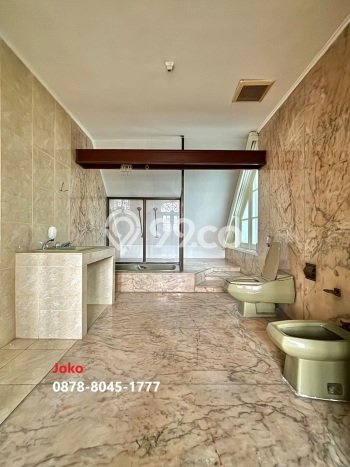 Rumah Elit Modern Siap Huni di Simprug Jakarta Selatan Rumah Elit Modern Siap Huni di Simprug Jakarta Selatan
