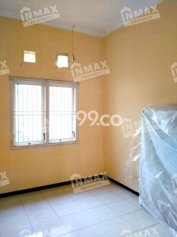 Rumah Luas Asri 3 KT Siap Pakai di Sulfat Malang Rumah Luas Asri 3 KT Siap Pakai di Sulfat Malang