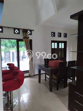 Rumah Mewah LB 234m2 Siap Pakai Desain Elegan di Batu, Malang Rumah Mewah LB 234m2 Siap Pakai Desain Elegan di Batu, Malang