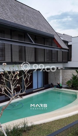 Bisnis Potensial! Vila di , Ukuran 361m2m², Dekat ke Pusat Kota Bisnis Potensial! Vila di , Ukuran 361m2m², Dekat ke Pusat Kota