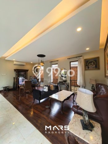 Dijual Rumah Luas Elegan Dengan View Eksklusif di Kemang, Jakarta Selatan Dijual Rumah Luas Elegan Dengan View Eksklusif di Kemang, Jakarta Selatan
