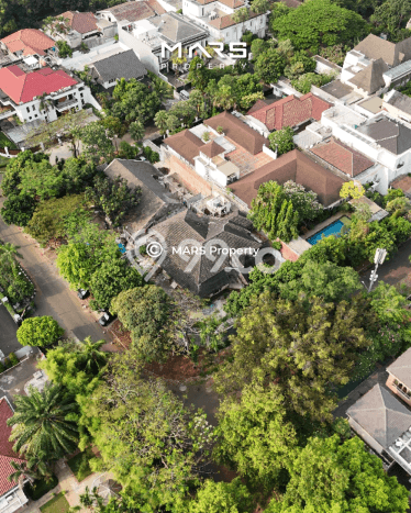 HOT DEAL! Dijual Rumah Premium di Kebayoran Baru, Jakarta Selatan, LT 852m² LB 700m² HOT DEAL! Dijual Rumah Premium di Kebayoran Baru, Jakarta Selatan, LT 852m² LB 700m²