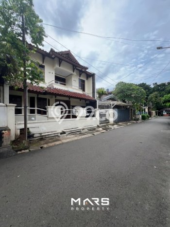 Rumah Mewah LB 350m2 Siap Huni Desain Elegan di Pondok Indah, Jakarta Selatan Rumah Mewah LB 350m2 Siap Huni Desain Elegan di Pondok Indah, Jakarta Selatan