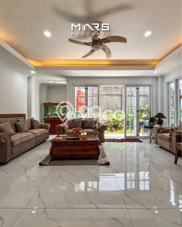 Jual Segera Rumah 4 KT 4 KM di Pondok Indah, Jakarta Selatan Jual Segera Rumah 4 KT 4 KM di Pondok Indah, Jakarta Selatan