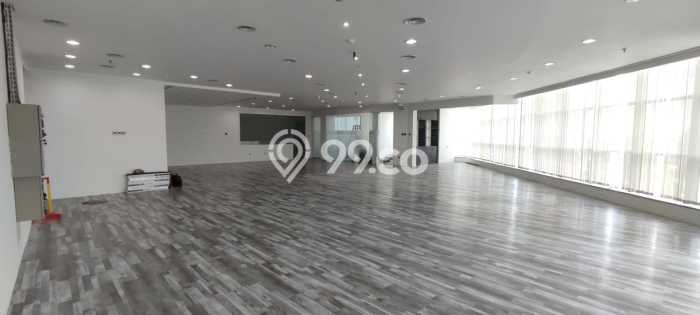 Kantor di Central Park, Luas 330m², Kawasan Strategis, Siap Operasi Kantor di Central Park, Luas 330m², Kawasan Strategis, Siap Operasi