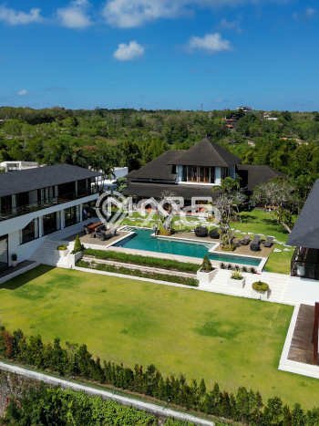 AREA BISNIS! Komersial di Pecatu, Luas 2500m², Jalan Utama, Strategis AREA BISNIS! Komersial di Pecatu, Luas 2500m², Jalan Utama, Strategis