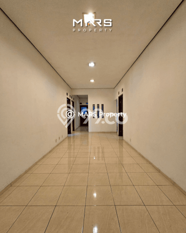 Ready to Use! Luxury House LT 232m2 Desain Modern di Gandaria Ready to Use! Luxury House LT 232m2 Desain Modern di Gandaria