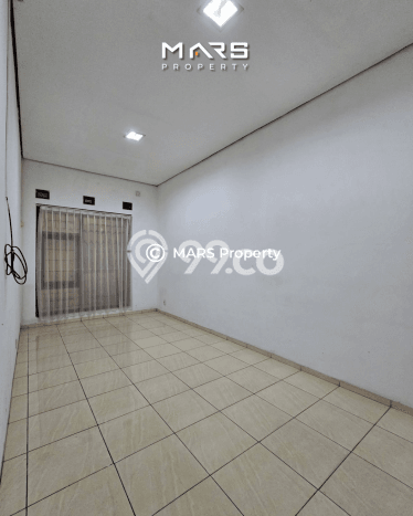 Ready to Use! Luxury House LT 232m2 Desain Modern di Gandaria Ready to Use! Luxury House LT 232m2 Desain Modern di Gandaria