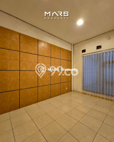 Ready to Use! Luxury House LT 232m2 Desain Modern di Gandaria Ready to Use! Luxury House LT 232m2 Desain Modern di Gandaria