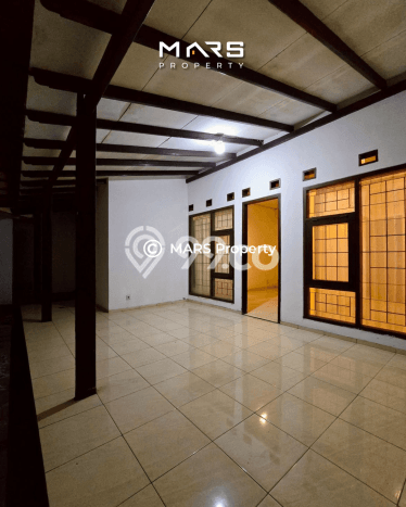 Ready to Use! Luxury House LT 232m2 Desain Modern di Gandaria Ready to Use! Luxury House LT 232m2 Desain Modern di Gandaria