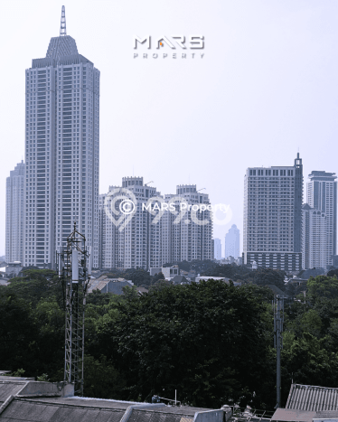 Ready to Use! Luxury House LT 232m2 Desain Modern di Gandaria Ready to Use! Luxury House LT 232m2 Desain Modern di Gandaria