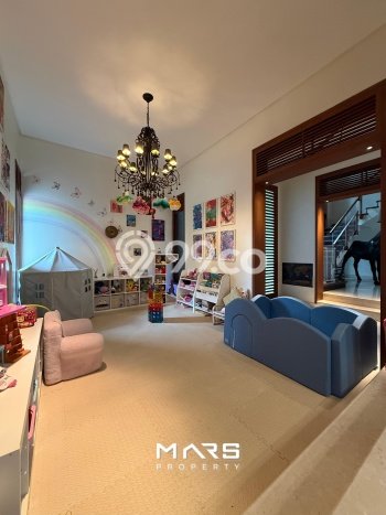 For Sale! Premium House LT 449m2 Desain Modern di Pondok Indah For Sale! Premium House LT 449m2 Desain Modern di Pondok Indah